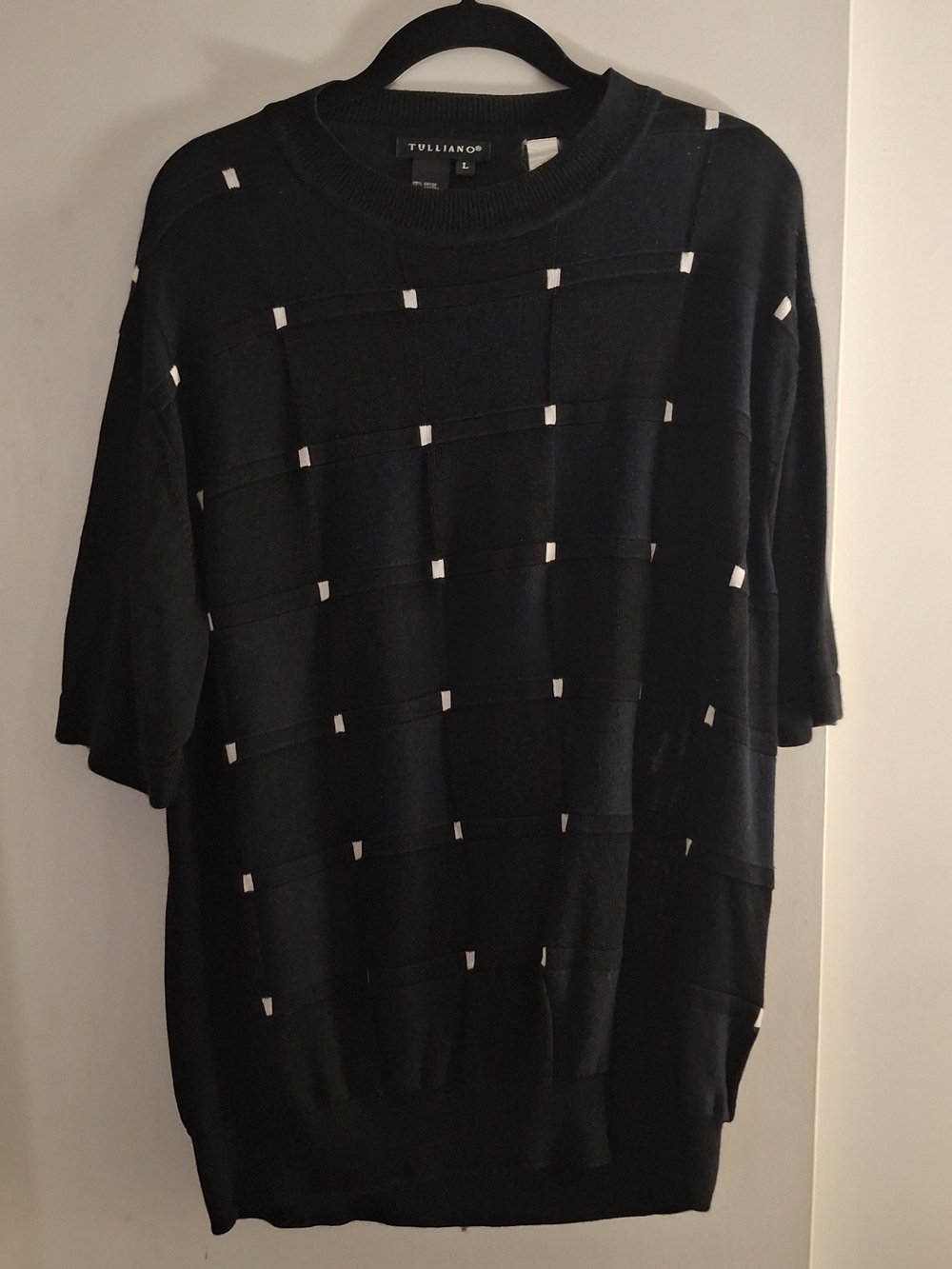 Tulliano Women's Black Knit Short-Sleeve Sweater with White Accents